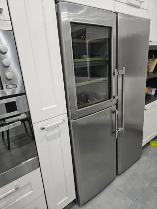 Frigorífico Liebherr con congelador y vinoteca