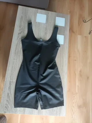 Mono corto negro Primark