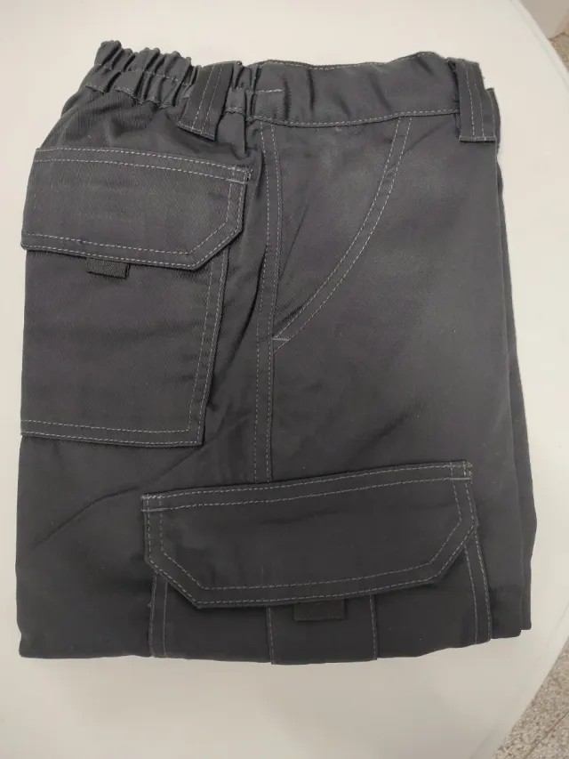Pantalones de trabajo negros T- 38 , 40 Largo 82