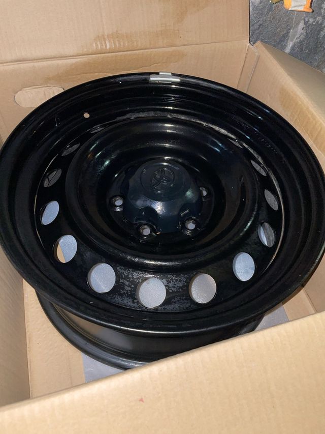 Llantas 17 pulgadas de Hierro Toyota Hilux