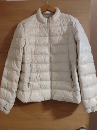 Plumas ligero beige, nuevo