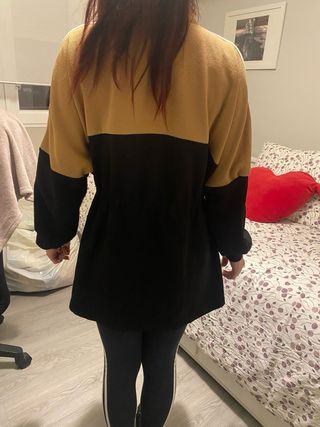 Sudadera con elástico y cremallera