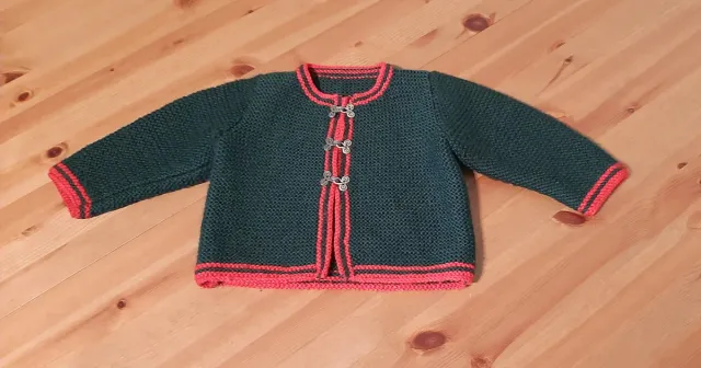 Chaqueta bebé estilo austriaco