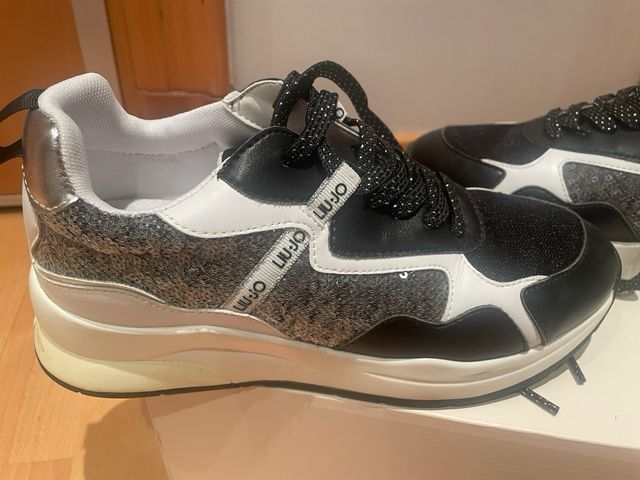 Zapatillas Liu Jo Negras y Blancas