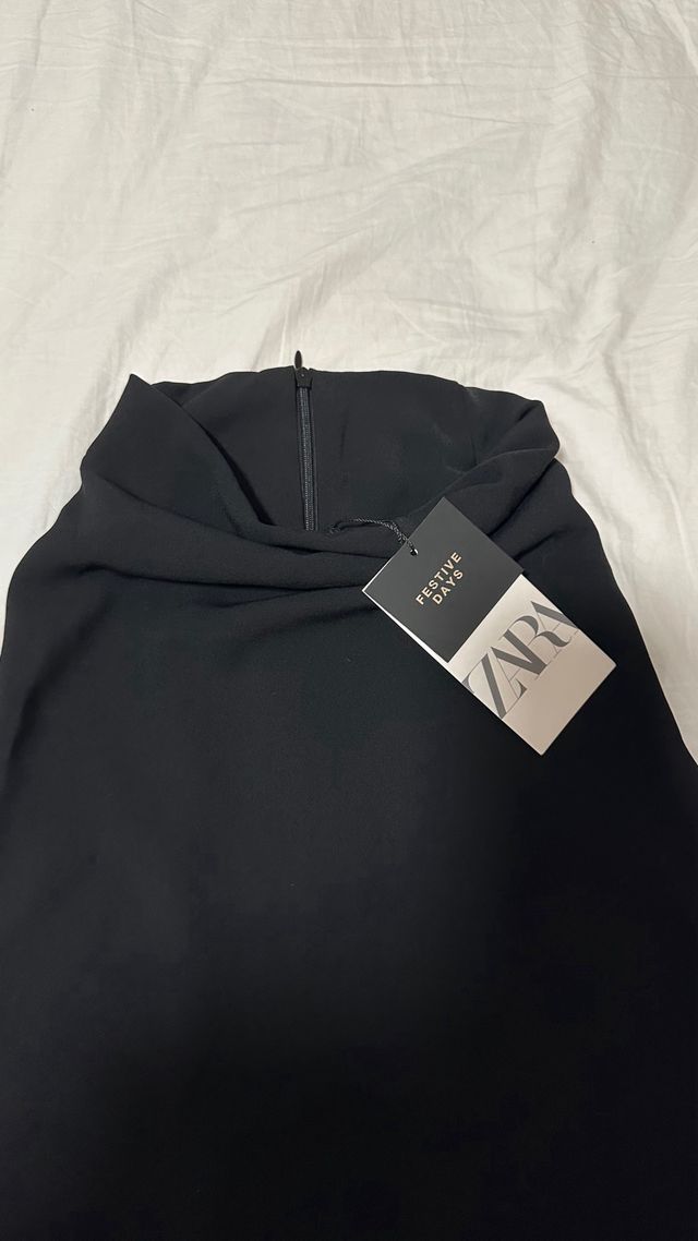Blusa Zara Cuello Halter Negra NUEVO