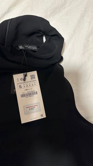 Blusa Zara Cuello Halter Negra NUEVO