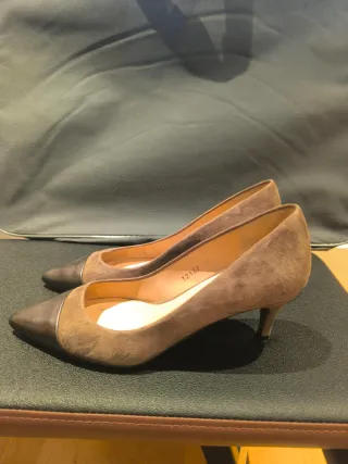 Zapatos de piel color topo talla 38