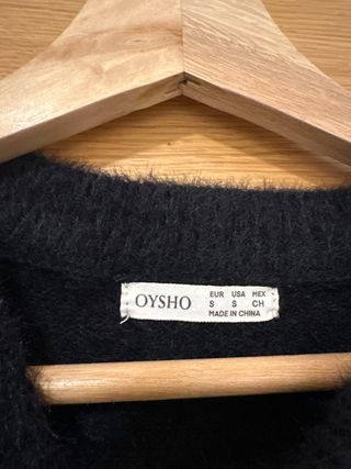 Jersey Oysho negro con detalles