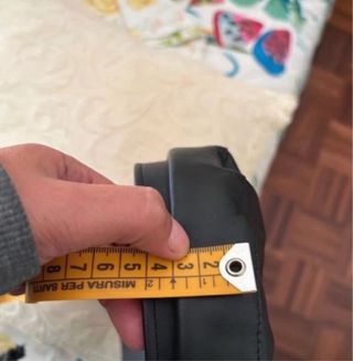 Cappellino similpelle con visiera