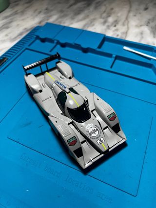 Coche Slot Lola-Aston Martin
