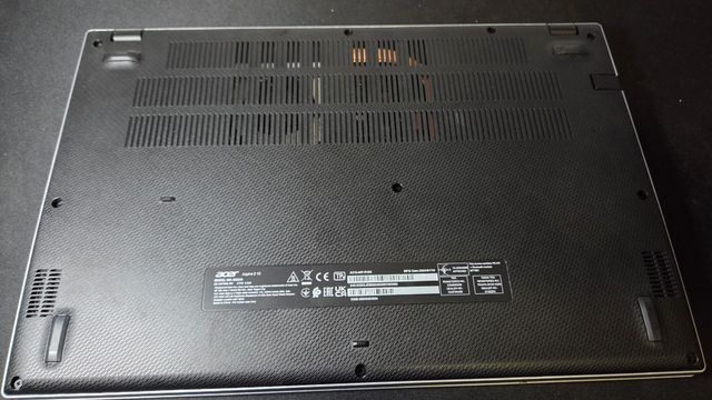 Portátil Acer Aspire 3. Ryzen 5 5500U. 16GB RAM