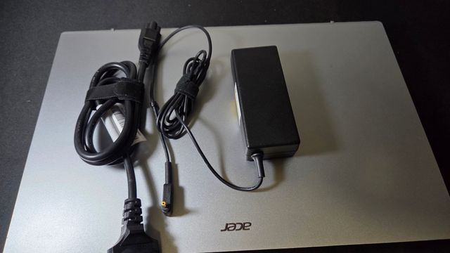 Portátil Acer Aspire 3. Ryzen 5 5500U. 16GB RAM