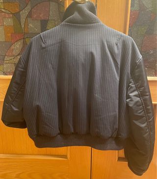 Cazadora bomber cremalleras rayas diplomáticas azu