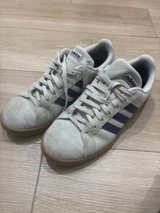 Zapatillas Adidas efecto terciopelo crudo