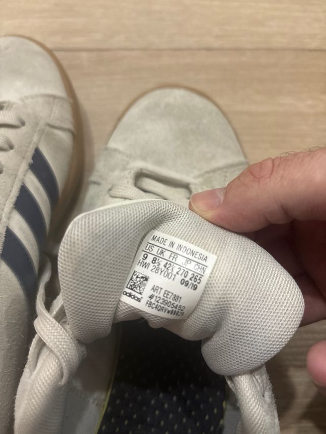 Zapatillas Adidas efecto terciopelo crudo