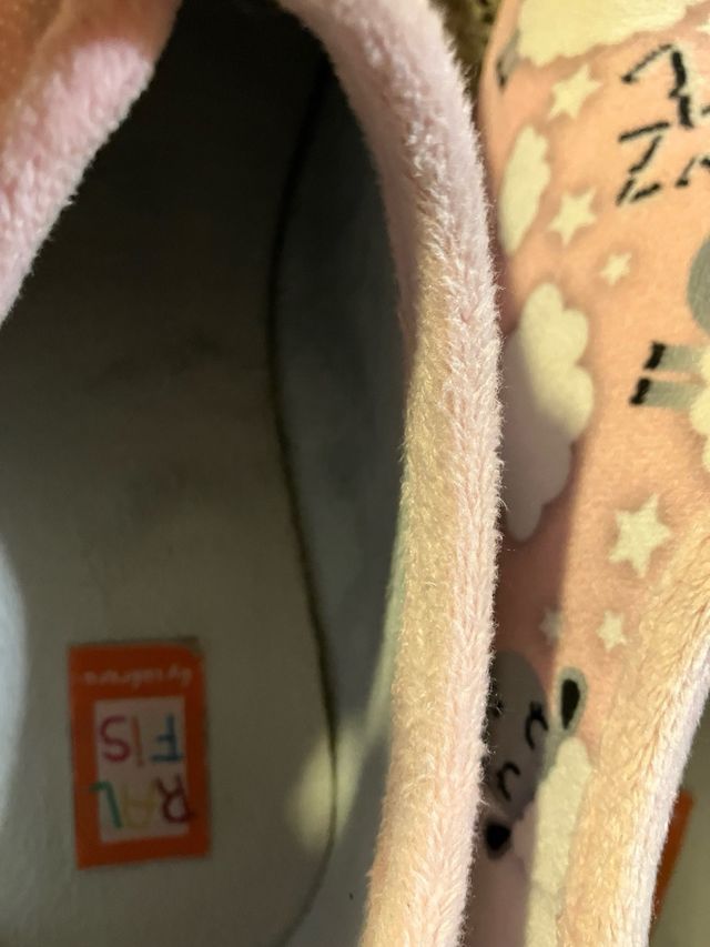 Zapatillas niña ovejas rosa