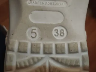 Zuecos Sanitarios Blancos