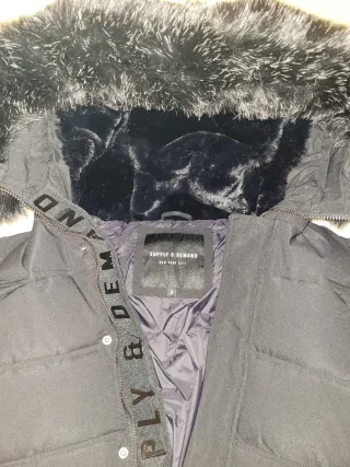 Chaqueta Parka Supply & Demand Negra