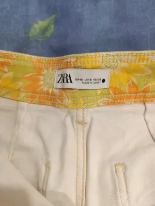 Pantalón estampado floral