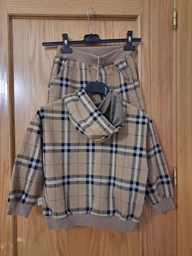Conjunto chándal cuadros