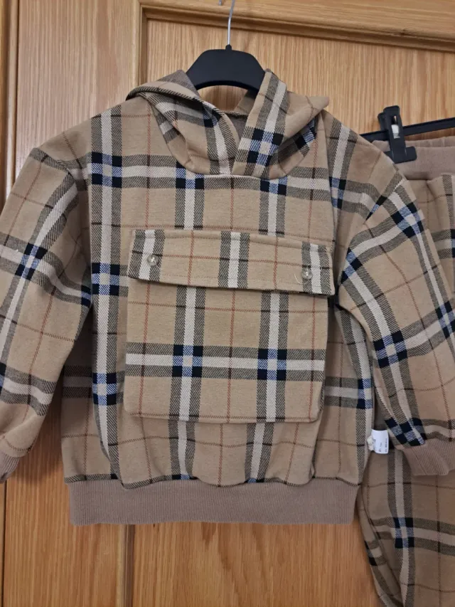 Conjunto chándal cuadros