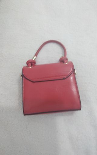 Bolso Negro y Rojo
