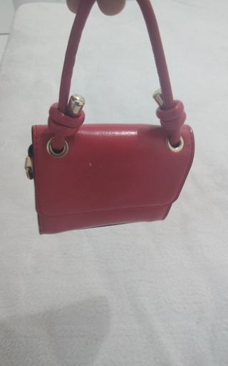 Bolso Negro y Rojo