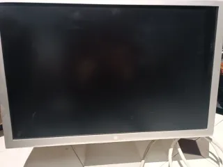 Torre Mac y Pantalla Apple Plata