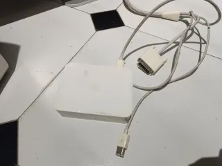 Torre Mac y Pantalla Apple Plata