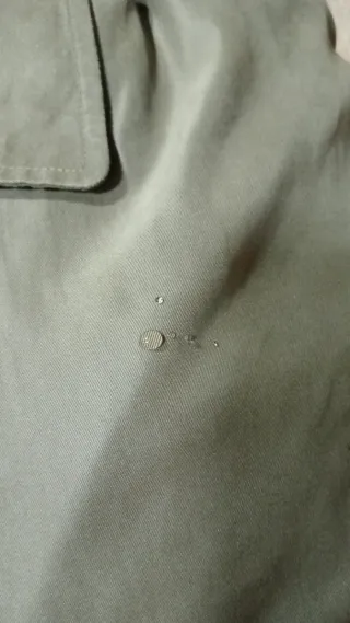 Gabardina verde militar