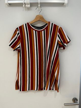 Camiseta Bershka rayas multicolor Talla M