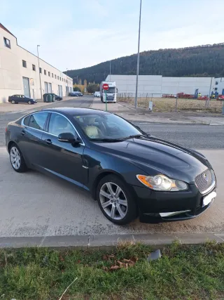 Jaguar XF 2011