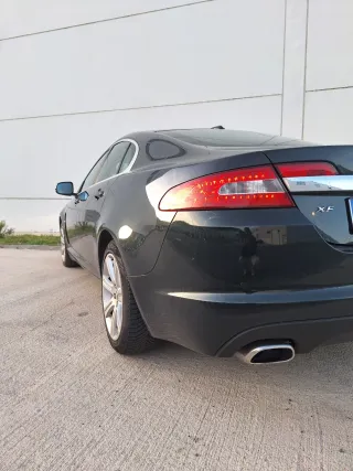 Jaguar XF 2011