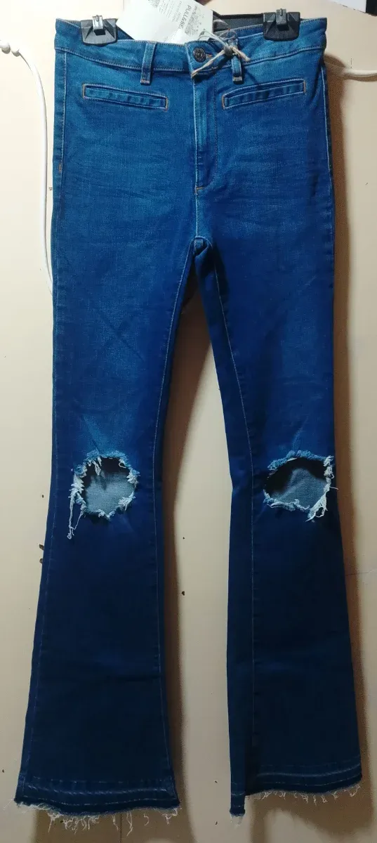 Pantalón vaquero, cintura alta, tela elástica