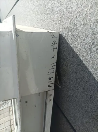 Ventana corredera aluminio con persiana