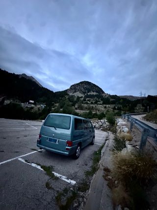 Volkswagen Multivan 2.5 TDI – Muy cuidada