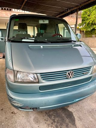 Volkswagen Multivan 2.5 TDI – Muy cuidada