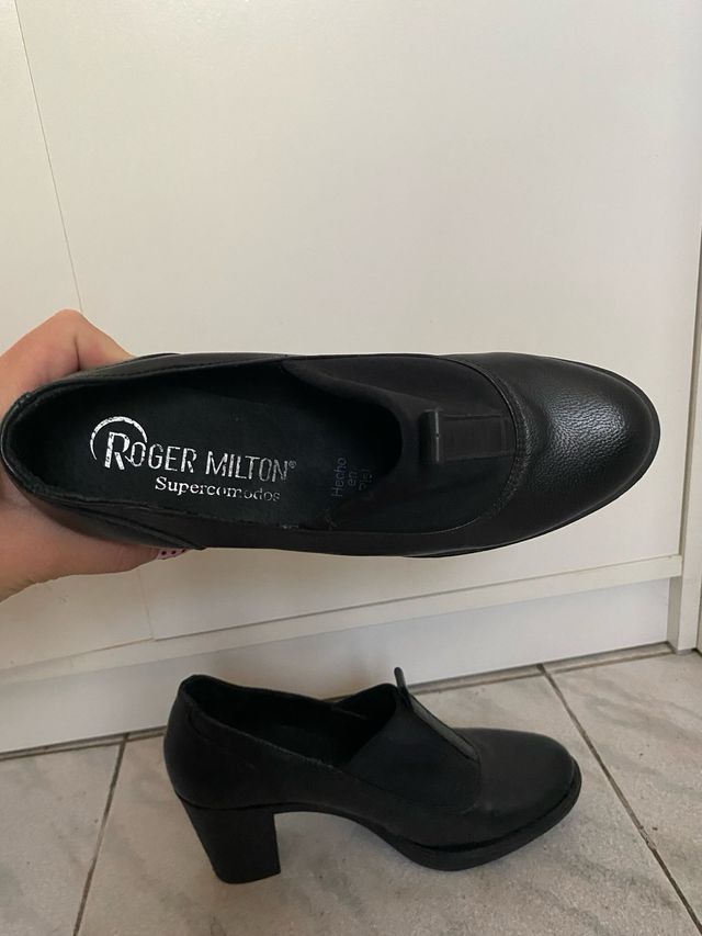 Zapatos de tacón negros