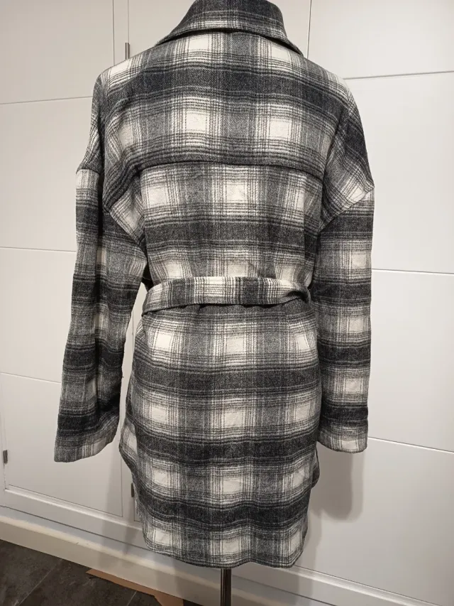 Camisa de cuadros gris y blanco