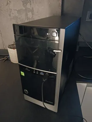 PC HP Pavilion AMD A10 4.3GHz 16GB RAM 240GB SSD