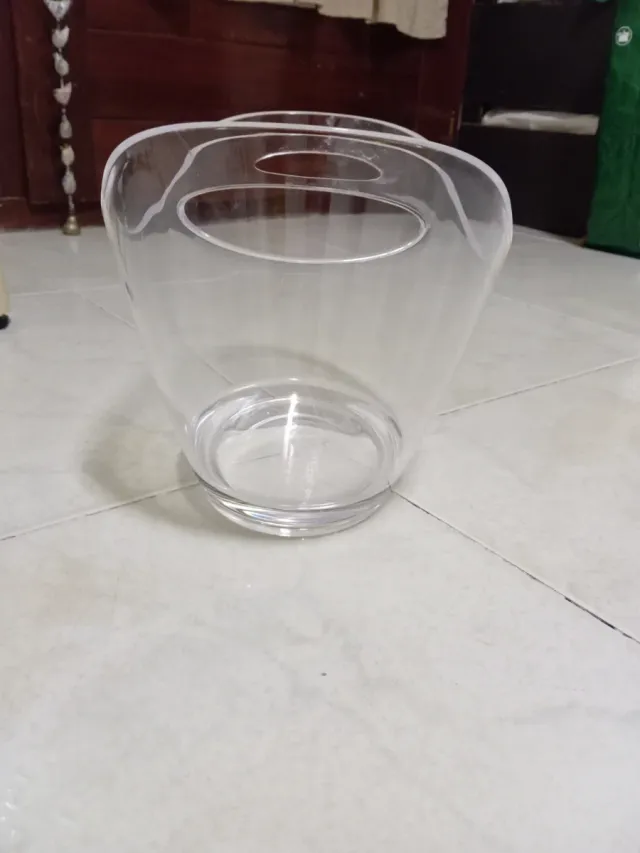 Cubeta de hielo acrílica transparente