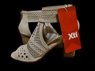Zapatos Xti nuevos