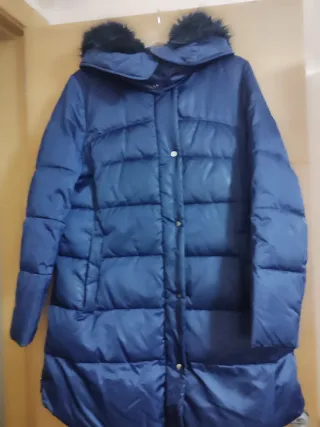 Plumas largo azul con capucha
