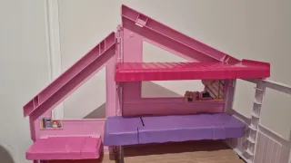 Casa Barbie Malibú, accesorios, coche y autocarava