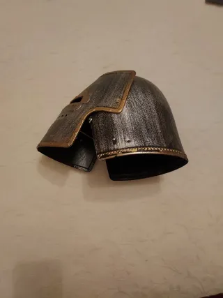 Casco Caballero Medieval. Yelmo