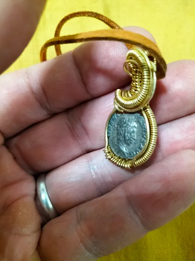 Ciondolo con Denario Romano