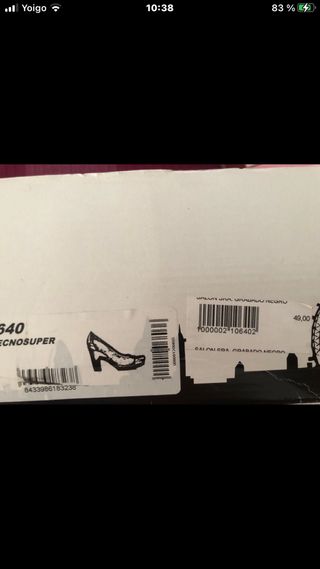 Zapatos de salón B&W negros