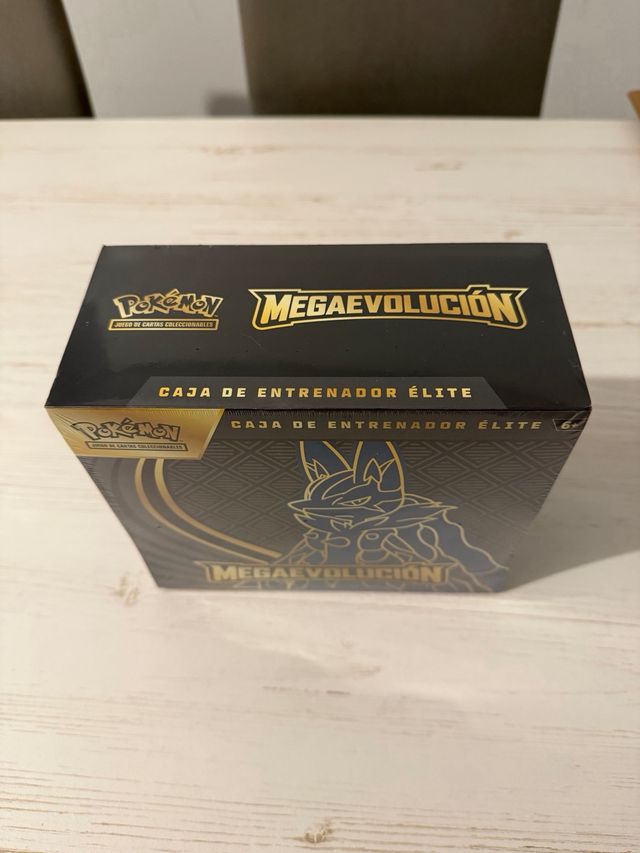 Caja Entrenador Élite Pokémon Megaevolución