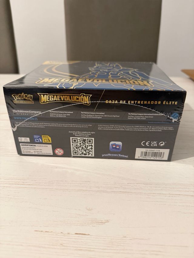 Caja Entrenador Élite Pokémon Megaevolución