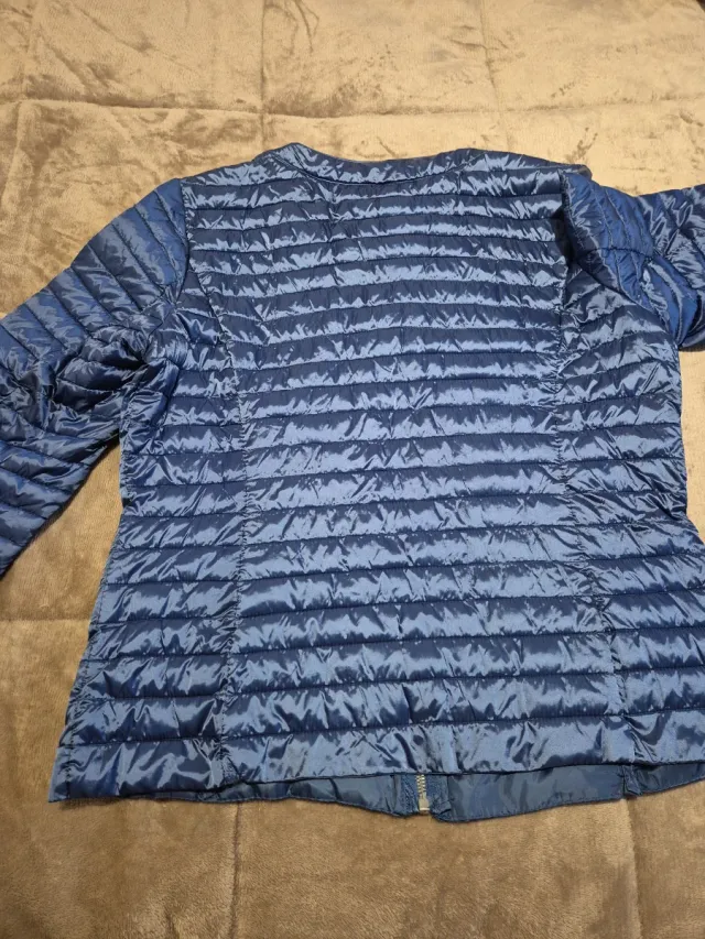 Jaqueta acolchoada com pérolas para mulher